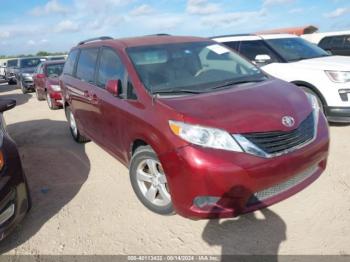  Salvage Toyota Sienna