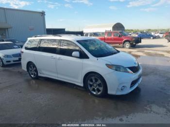  Salvage Toyota Sienna