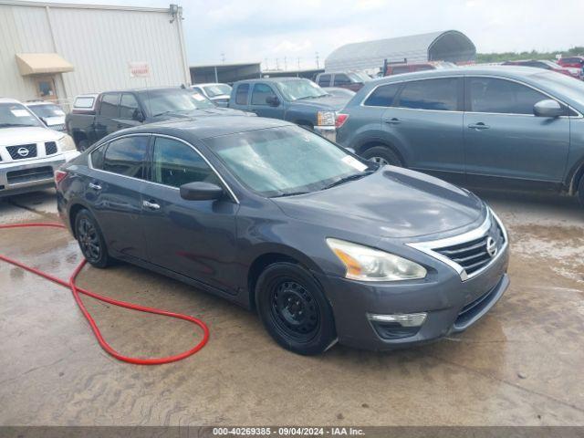  Salvage Nissan Altima