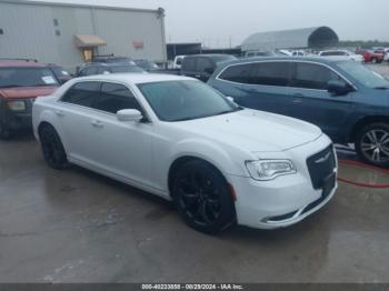  Salvage Chrysler 300