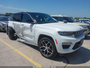  Salvage Jeep Grand Cherokee