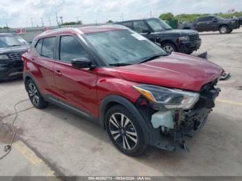  Salvage Nissan Kicks