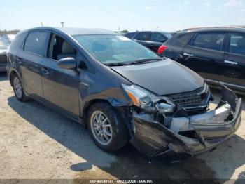  Salvage Toyota Prius v