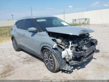  Salvage Nissan Kicks