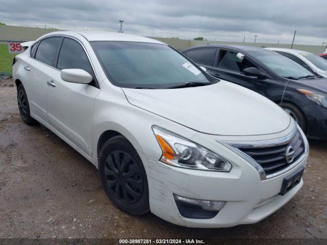  Salvage Nissan Altima