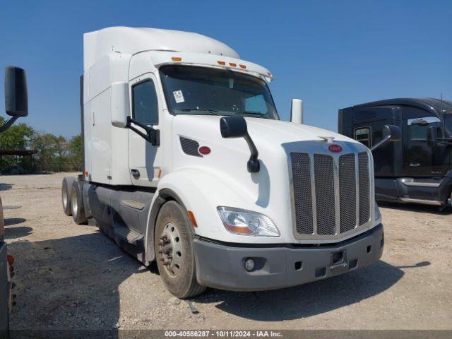  Salvage Peterbilt 579