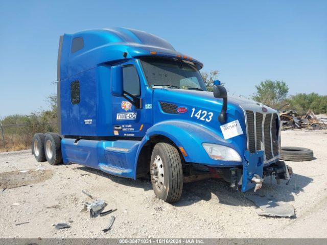  Salvage Peterbilt 579