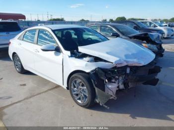  Salvage Hyundai ELANTRA