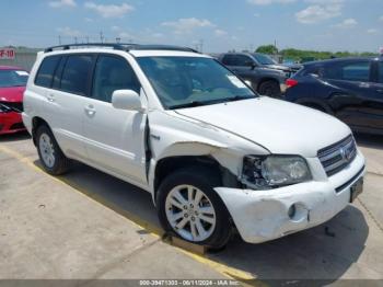  Salvage Toyota Highlander