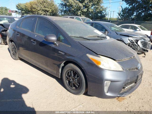  Salvage Toyota Prius