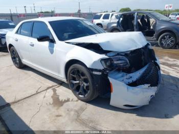  Salvage Chrysler 300