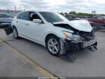  Salvage Nissan Altima