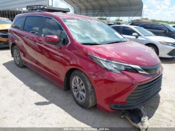  Salvage Toyota Sienna