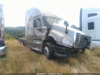  Salvage Freightliner Cascadia 125