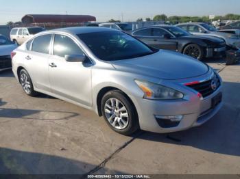  Salvage Nissan Altima