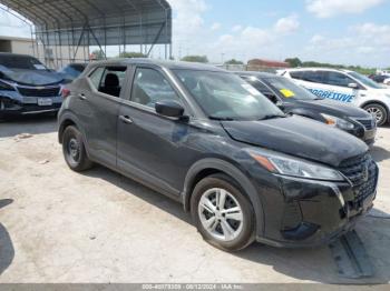  Salvage Nissan Kicks