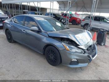  Salvage Nissan Altima