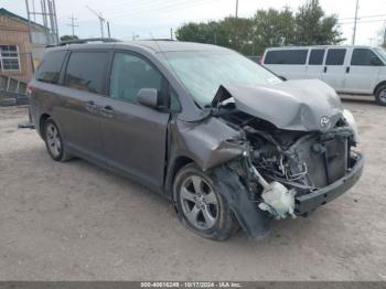  Salvage Toyota Sienna