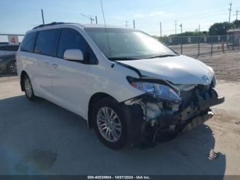  Salvage Toyota Sienna