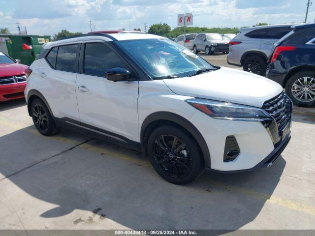  Salvage Nissan Kicks