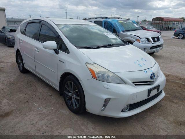  Salvage Toyota Prius v