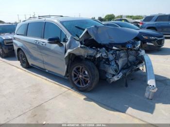  Salvage Toyota Sienna