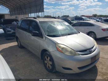  Salvage Toyota Sienna