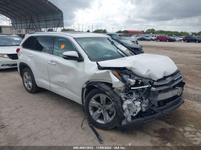  Salvage Toyota Highlander