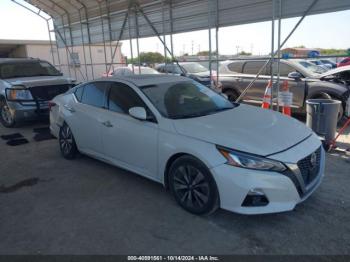  Salvage Nissan Altima