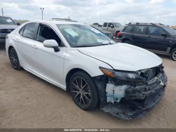  Salvage Toyota Camry