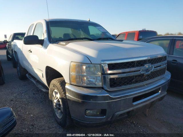  Salvage Chevrolet Silverado 2500