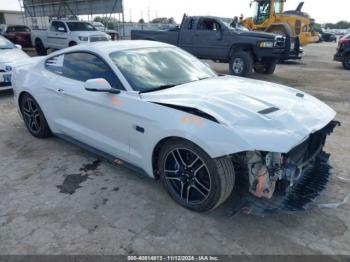  Salvage Ford Mustang