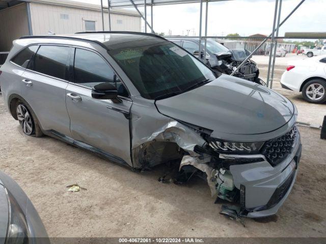  Salvage Kia Sorento