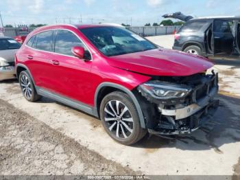  Salvage Mercedes-Benz GLA