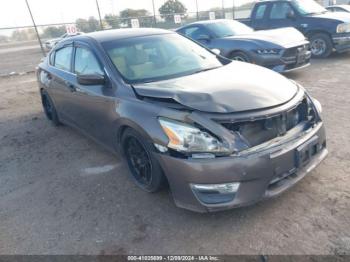  Salvage Nissan Altima