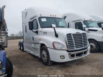  Salvage Freightliner Cascadia 125