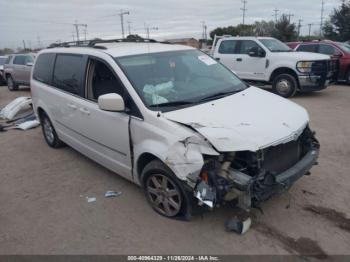  Salvage Chrysler Town & Country