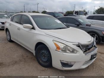  Salvage Nissan Altima