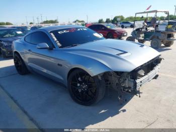  Salvage Ford Mustang