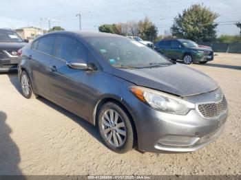  Salvage Kia Forte