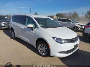  Salvage Chrysler Pacifica