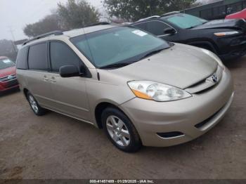  Salvage Toyota Sienna