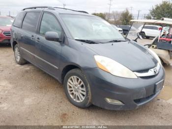  Salvage Toyota Sienna