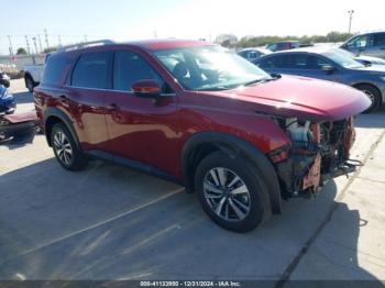  Salvage Nissan Pathfinder