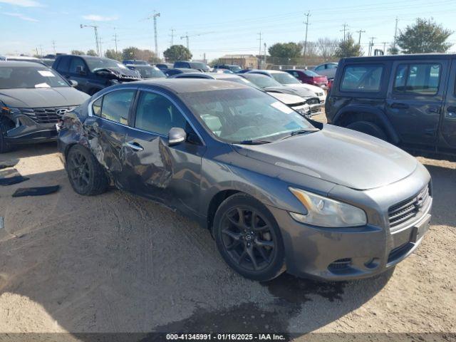  Salvage Nissan Maxima