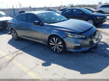  Salvage Nissan Altima