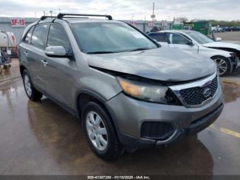  Salvage Kia Sorento