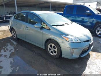  Salvage Toyota Prius