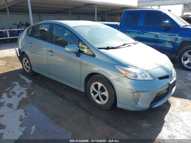  Salvage Toyota Prius