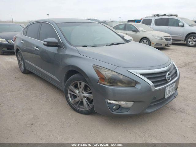  Salvage Nissan Altima